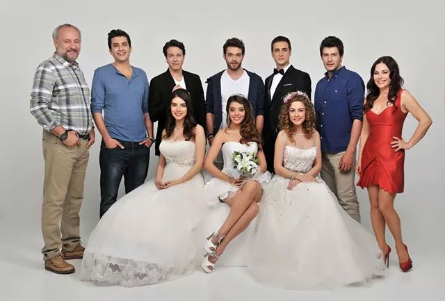 KAÇAK GELİNLER DİZİSİ BİTMESİN #ŞEBSEL #ALÖZ #KAİCAN #SENMÜF AMA ÖZELLİKLE #ŞEBSEL