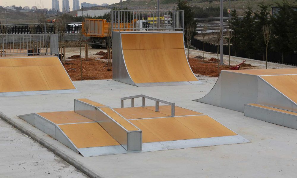 İZMİR BÜYÜK KALİTELİ SKATE PARK YAPILSIN