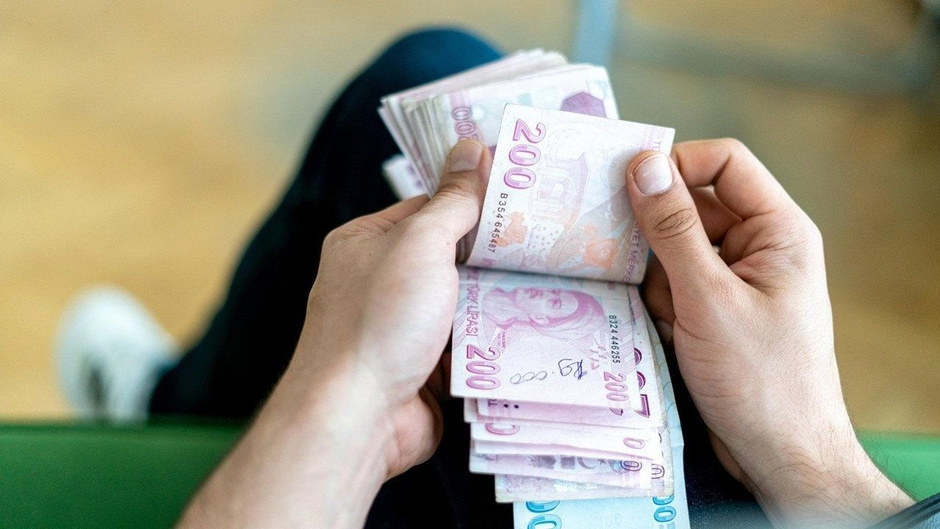 Asgari ücret 15 bin lira olsun