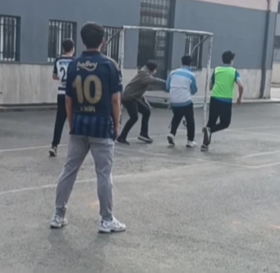 Ayazin'in Ülkeden Derhal Sınır Dışı Edilmesini Talep Ediyoruz