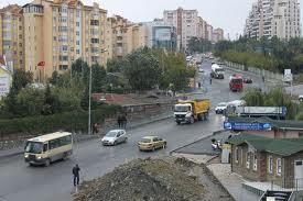 BAHÇEŞEHİR HADIMKÖY YOLUNUN AĞIR VASITA TRAFİĞİNE KAPATILMASI