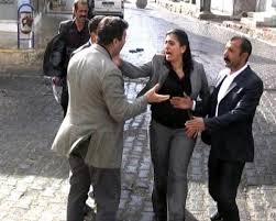 @POLİS İMİZE TOKAT ATMAK BUKADAR UCUZ OLMAMALI...