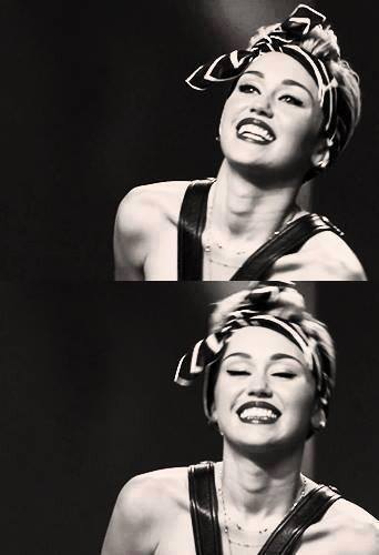 Miley Cyrus Türkiye ye Gelsin
