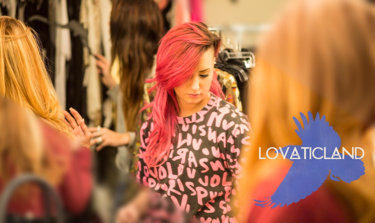 Turkish Lovatics Wants Demi Lovato Concert!
