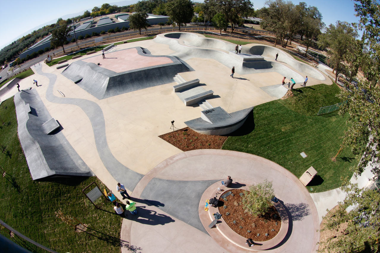 ÜMRANİYE'YE SKATEPARK İSTİYORUZZ ! ! !