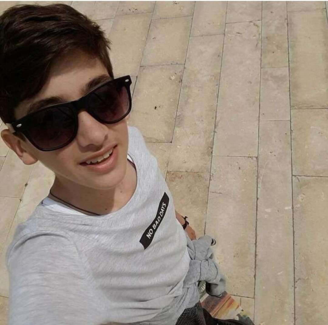 Engelli 13 yaş emin kardeşimize oy vererek destek olalım.
